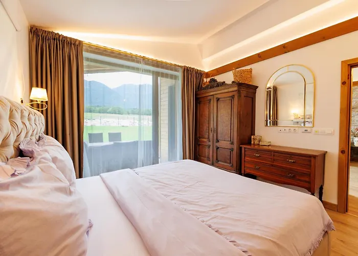 Луксозна вила Sofayla Near The Pirin Golf